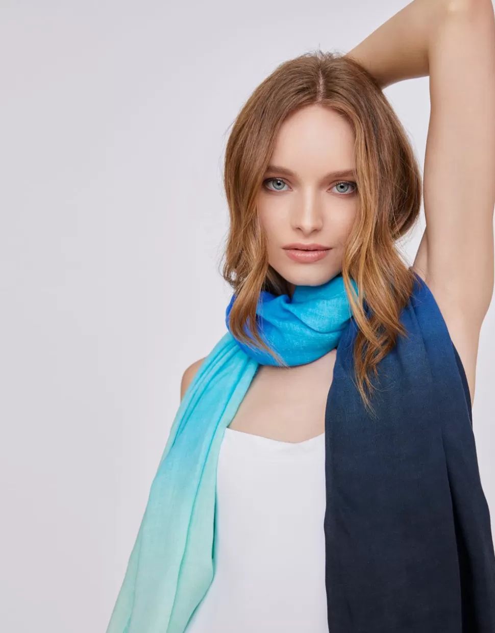 Faliero Sarti Sciarpe>Stola Degrade In Modal E Cashmere - Azzurrata